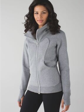 Lululemon Cozy Cuddle Up Jacket
Heathered Medium Grey / Silver Spoon Size 12